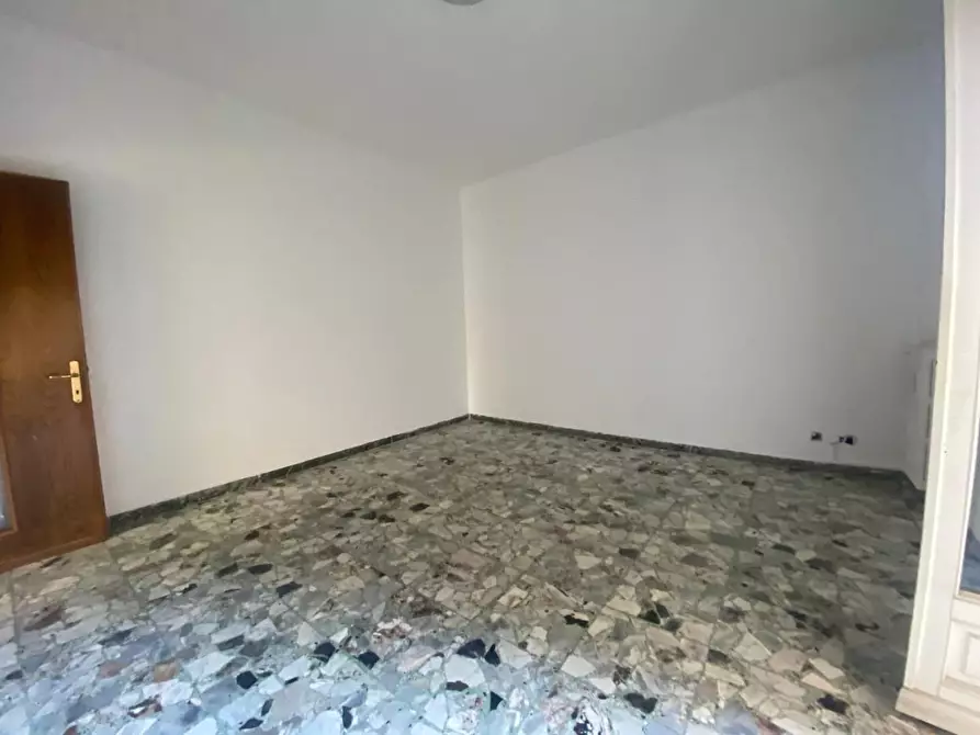 Immagine 17 di Appartamento in vendita  a Sarzana