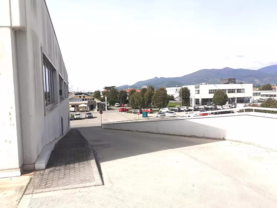 Immagine 5 di Ufficio in vendita  a Pontedera