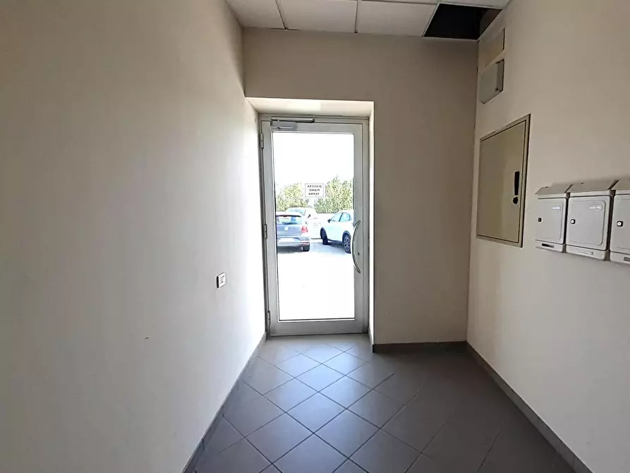 Immagine 27 di Ufficio in vendita  a Pontedera