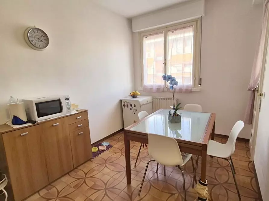 Immagine 18 di Appartamento in vendita  a Viareggio