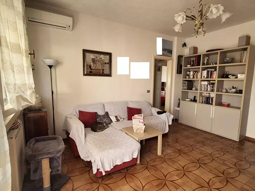 Immagine 4 di Appartamento in vendita  a Viareggio