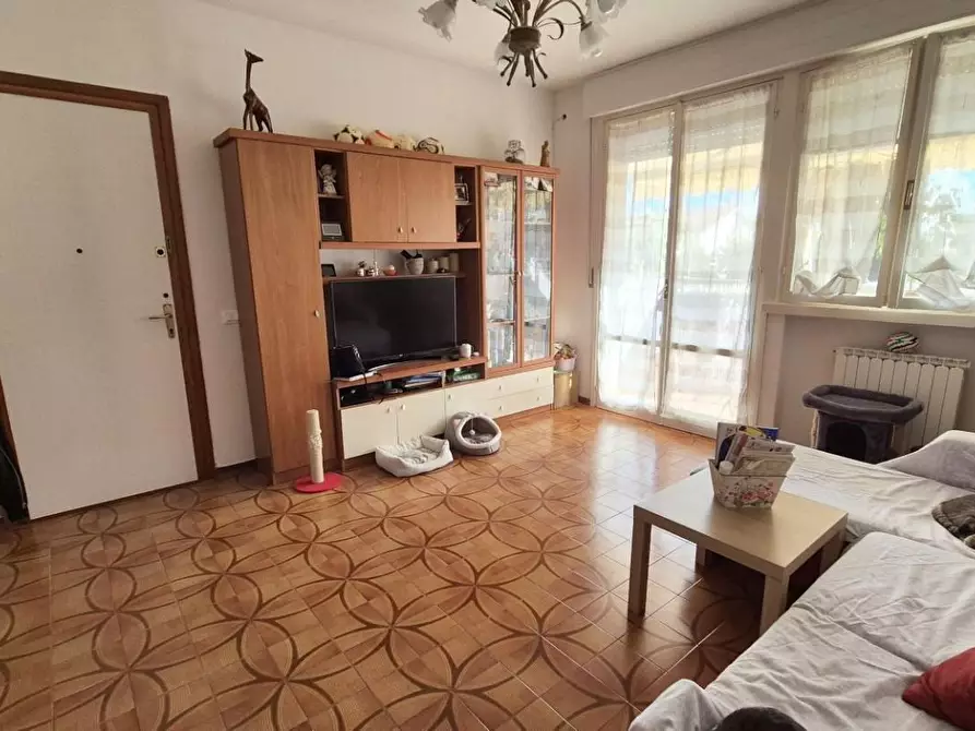 Immagine 9 di Appartamento in vendita  a Viareggio