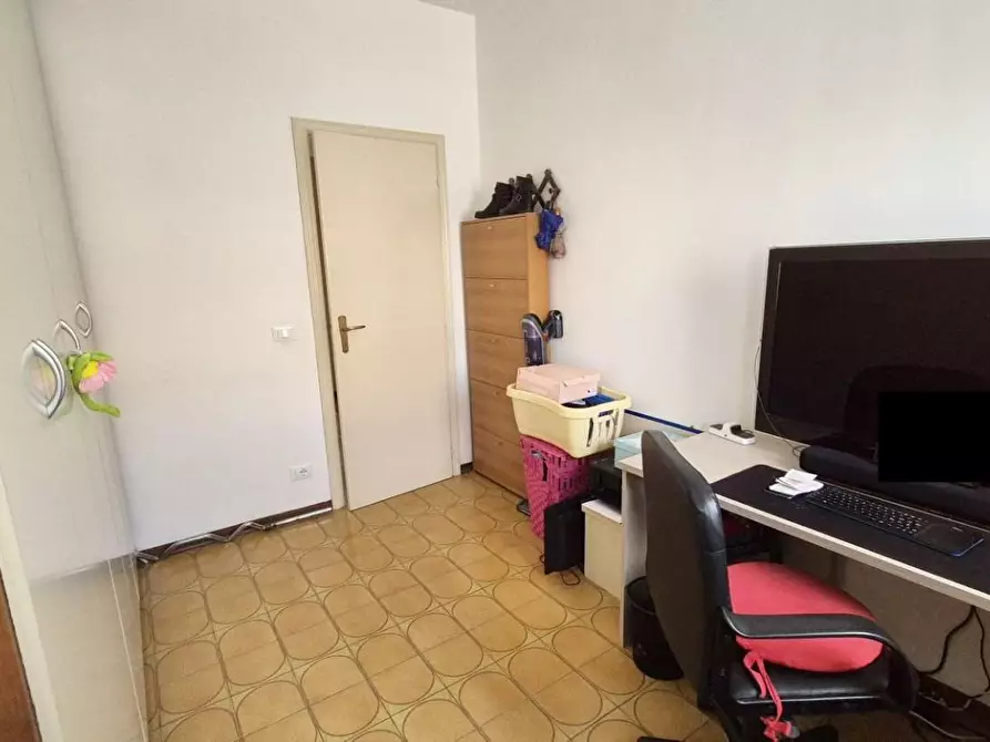 Immagine 48 di Appartamento in vendita  a Viareggio