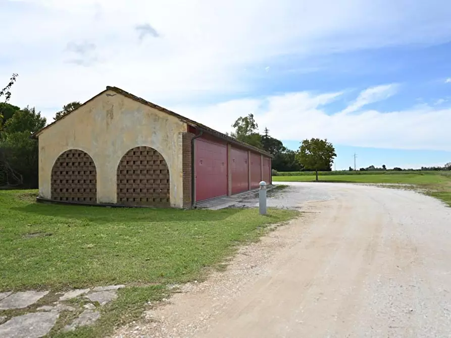 Immagine 14 di Villetta a schiera in vendita  a San Giuliano Terme