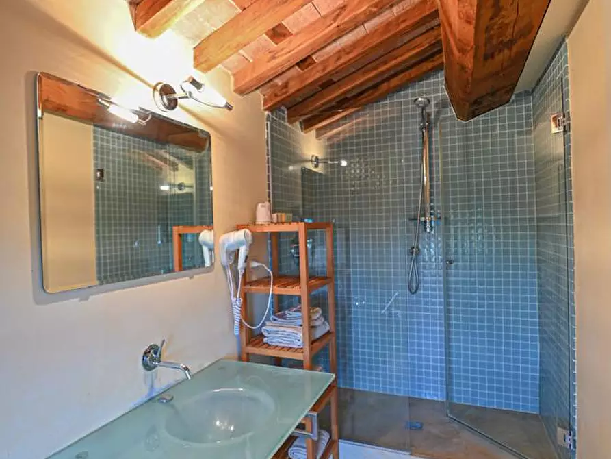 Immagine 28 di Villetta a schiera in vendita  a San Giuliano Terme