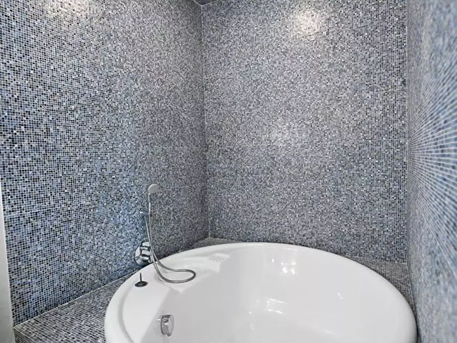 Immagine 23 di Villetta a schiera in vendita  a San Giuliano Terme