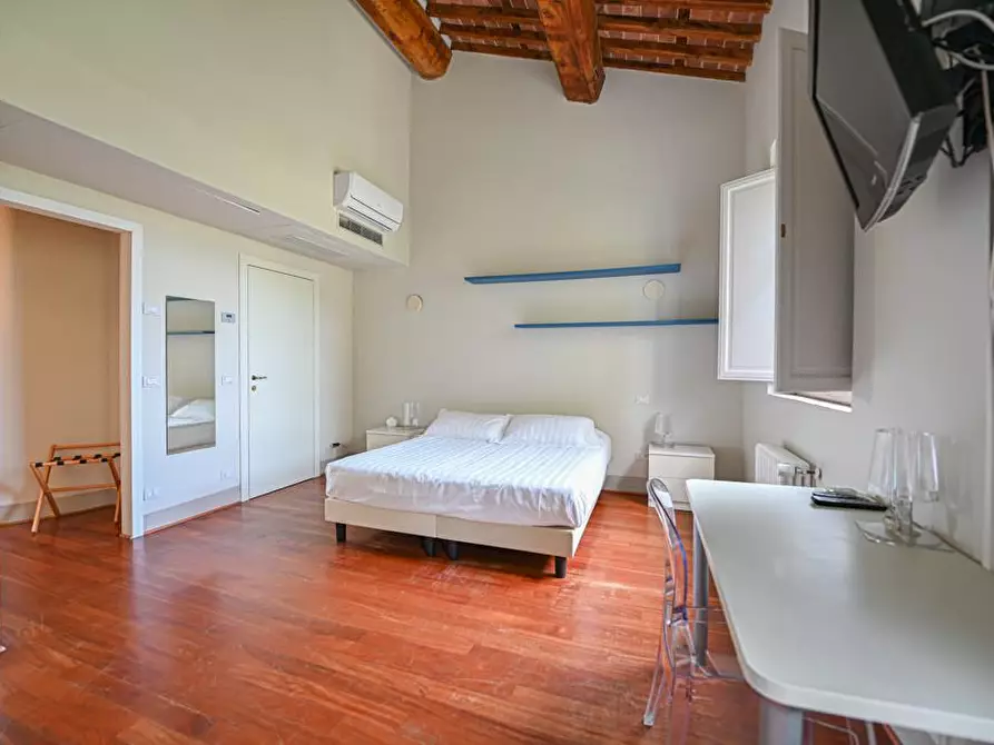 Immagine 37 di Villetta a schiera in vendita  a San Giuliano Terme