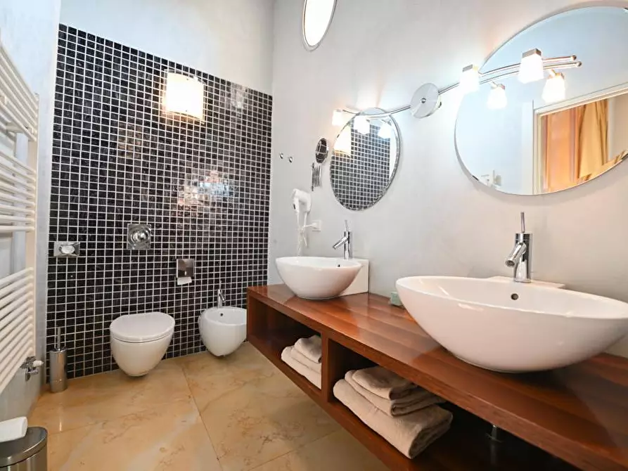 Immagine 21 di Villetta a schiera in vendita  a San Giuliano Terme