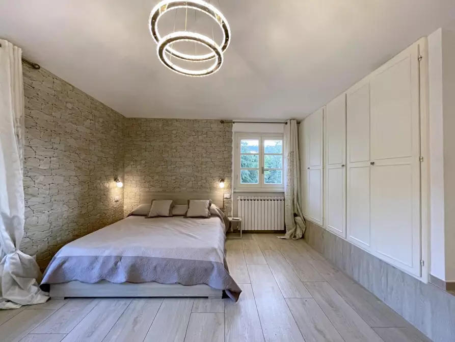 Immagine 53 di Casa indipendente in vendita  a Camaiore