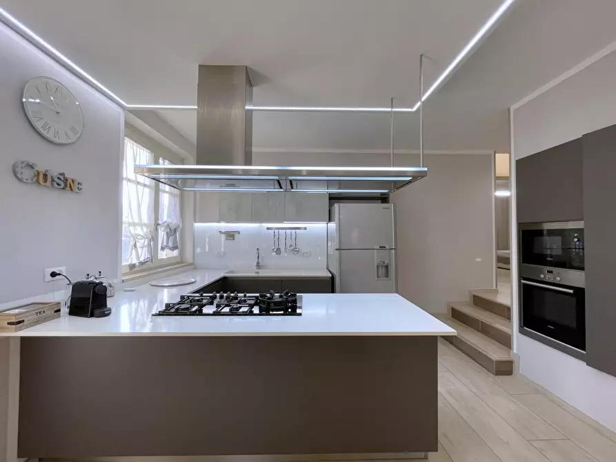 Immagine 16 di Casa indipendente in vendita  a Camaiore