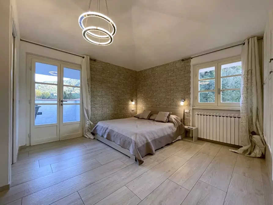 Immagine 54 di Casa indipendente in vendita  a Camaiore