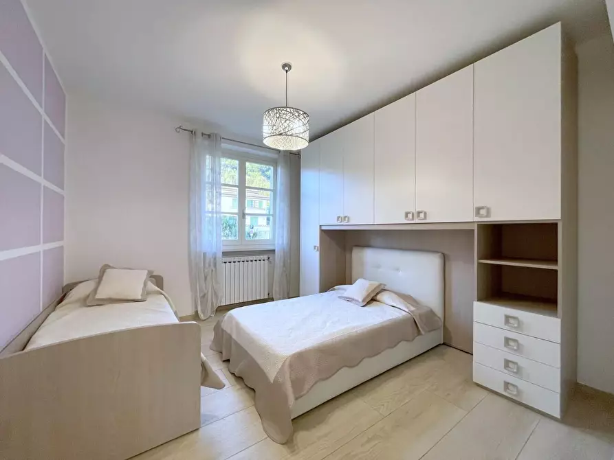 Immagine 41 di Casa indipendente in vendita  a Camaiore