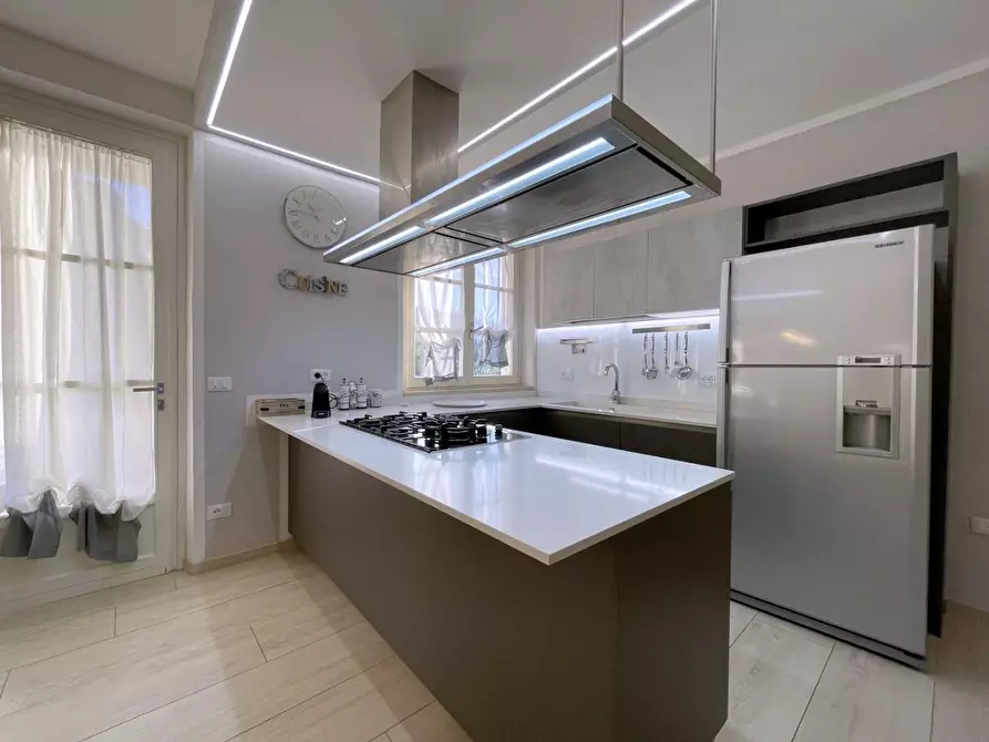 Immagine 17 di Casa indipendente in vendita  a Camaiore