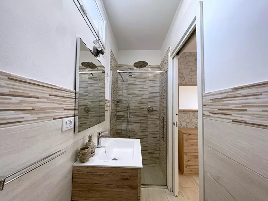 Immagine 33 di Casa indipendente in vendita  a Camaiore