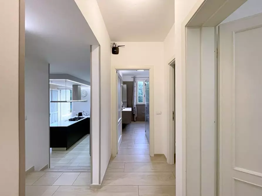 Immagine 46 di Casa indipendente in vendita  a Camaiore