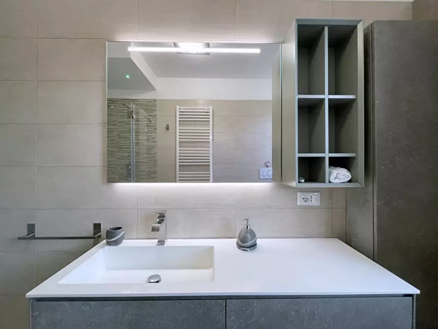 Immagine 49 di Casa indipendente in vendita  a Camaiore