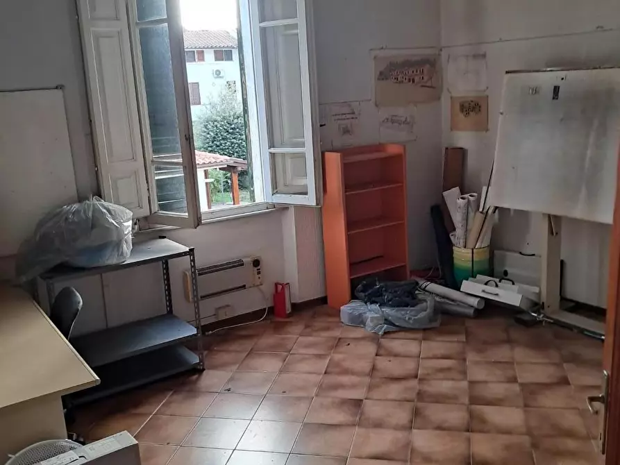 Immagine 11 di Casa indipendente in vendita  a Cascina