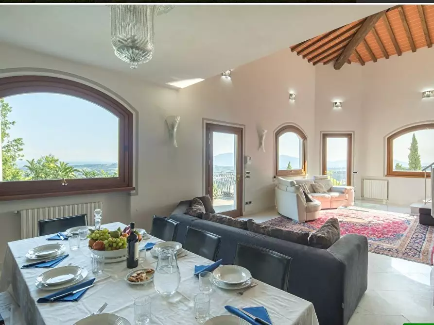 Immagine 24 di Casa colonica in vendita  a Pescia