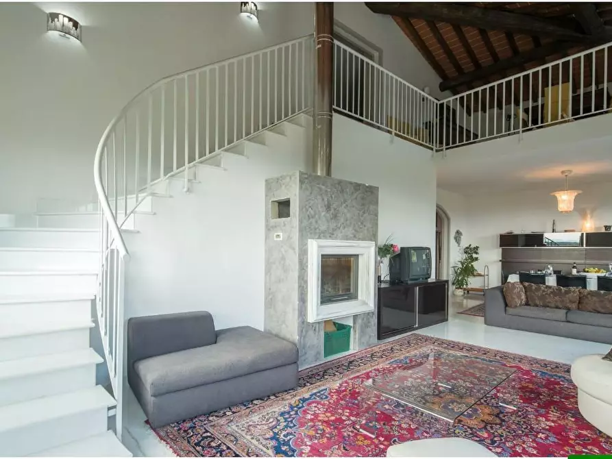 Immagine 22 di Casa colonica in vendita  a Pescia