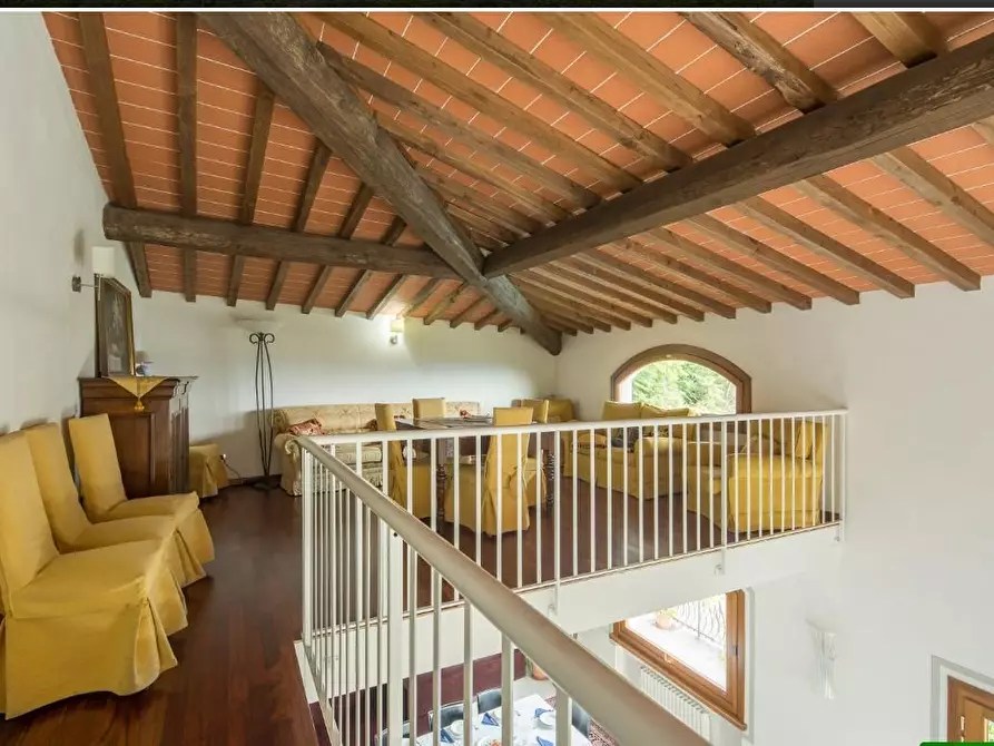 Immagine 27 di Casa colonica in vendita  a Pescia