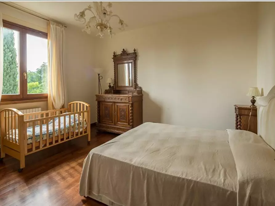 Immagine 28 di Casa colonica in vendita  a Pescia