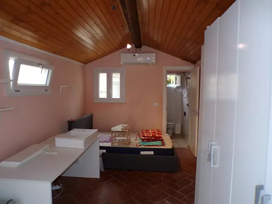 Immagine 27 di Terratetto in vendita  a Pisa