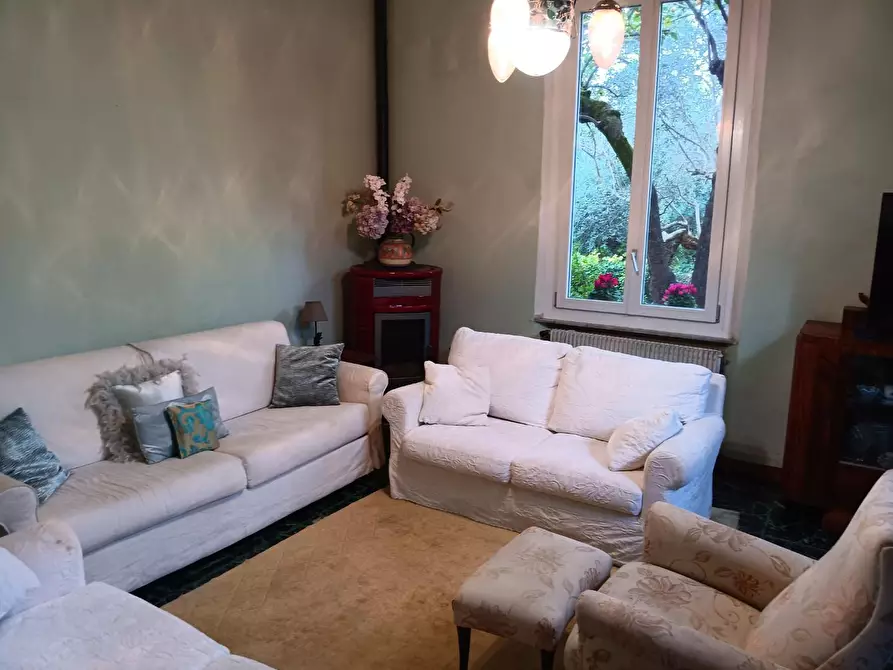 Immagine 6 di Casa indipendente in vendita  a Massa