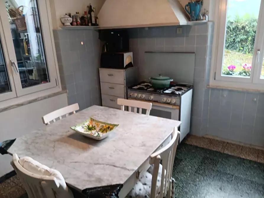 Immagine 5 di Casa indipendente in vendita  a Massa