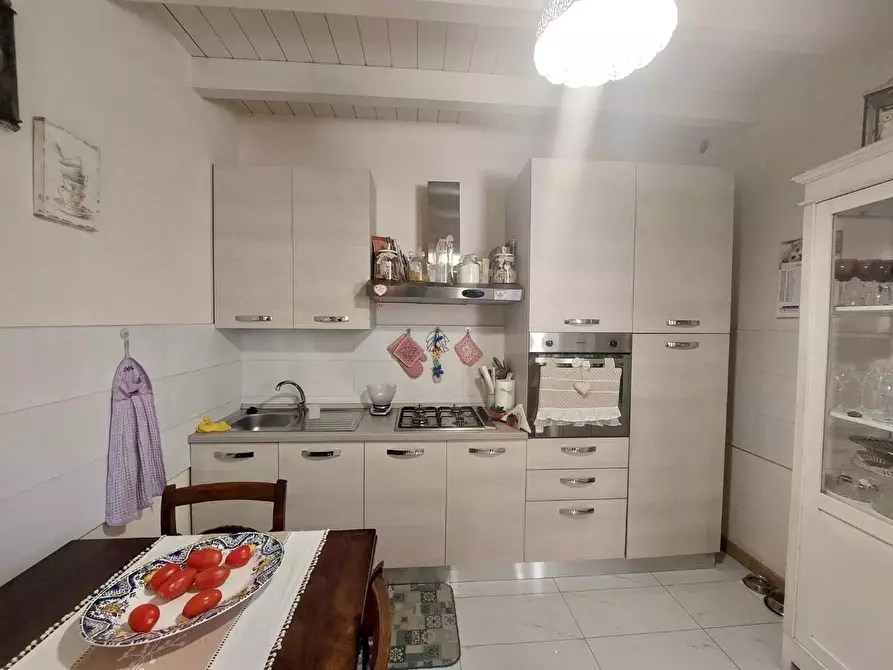 Immagine 2 di Appartamento in vendita  a Massarosa