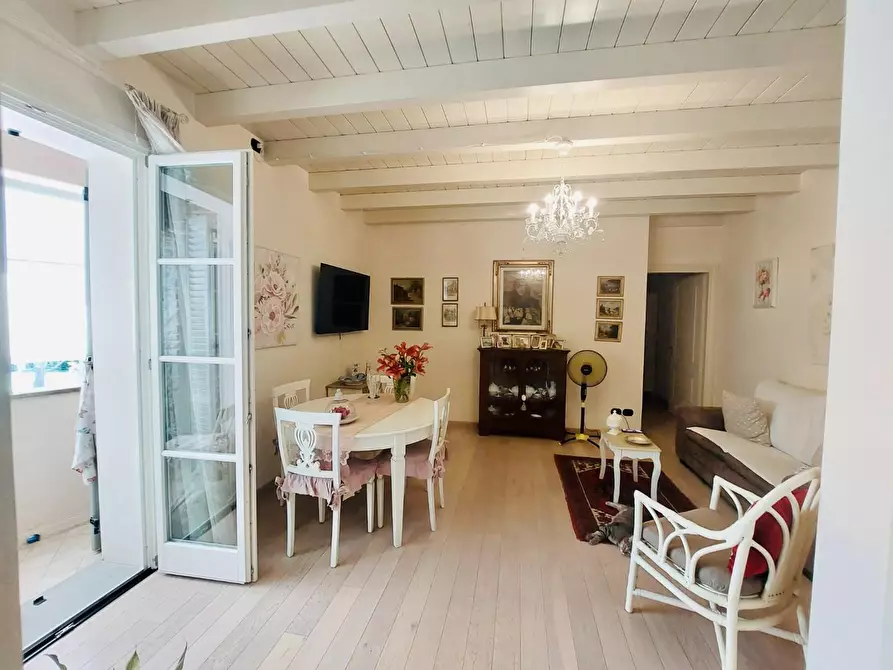 Immagine 19 di Appartamento in vendita  a Massarosa