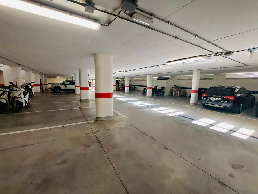 Immagine 36 di Appartamento in vendita  a Massarosa