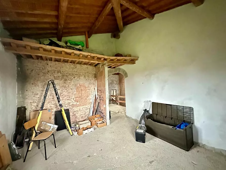 Immagine 23 di Casa colonica in vendita  a Fucecchio