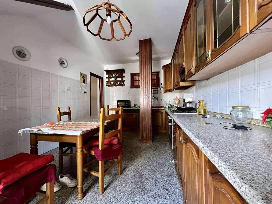 Immagine 8 di Casa bifamiliare in vendita  a Massa