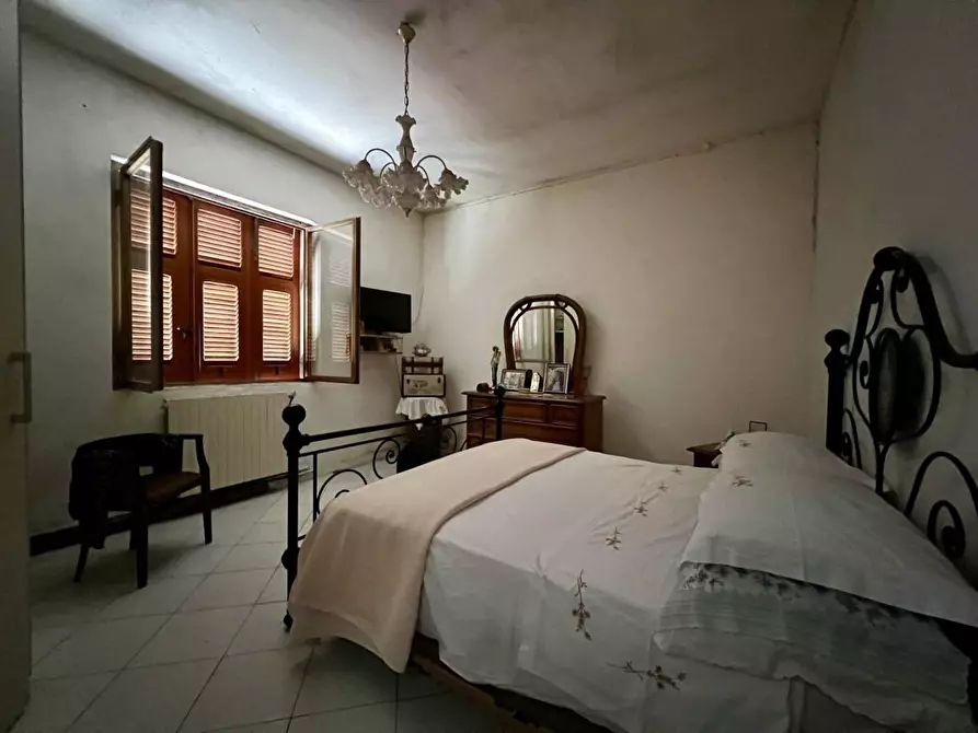 Immagine 22 di Casa bifamiliare in vendita  a Massa