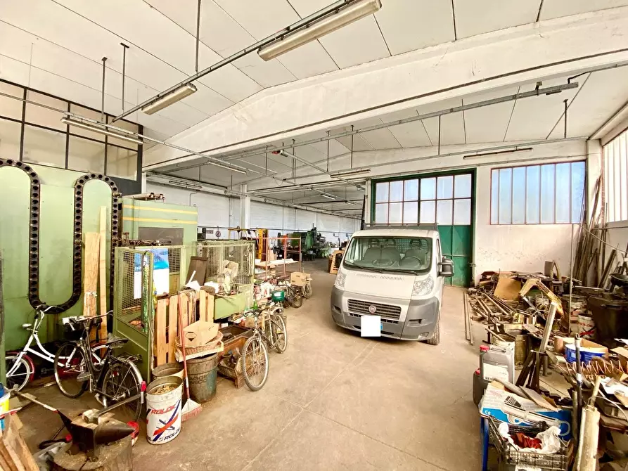 Immagine 2 di Attività artigianale in vendita  a Casciana Terme Lari