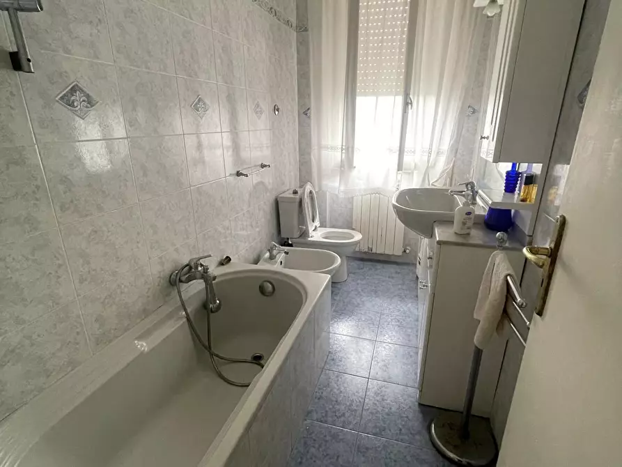 Immagine 12 di Appartamento in vendita  a Carrara