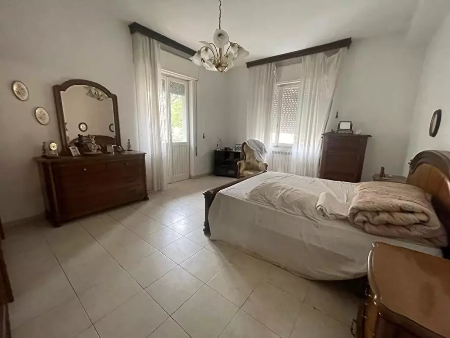 Immagine 10 di Appartamento in vendita  a Carrara