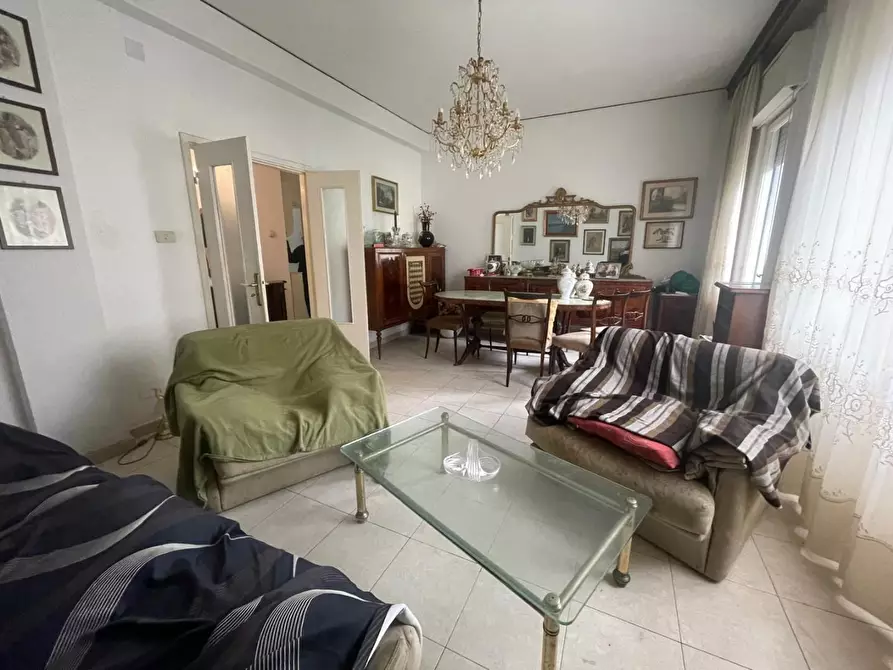 Immagine 8 di Appartamento in vendita  a Carrara