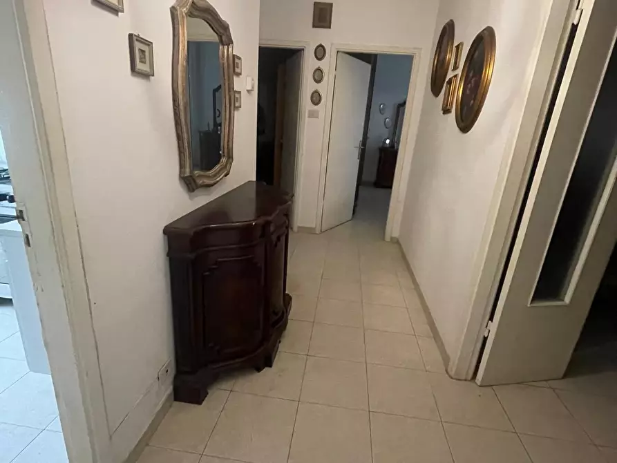 Immagine 9 di Appartamento in vendita  a Carrara