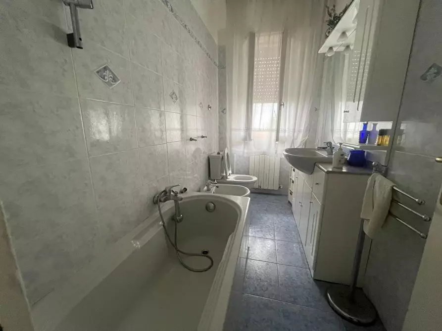 Immagine 6 di Appartamento in vendita  a Carrara