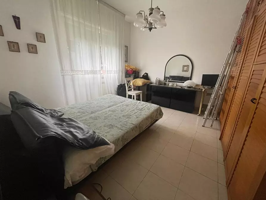 Immagine 4 di Appartamento in vendita  a Carrara