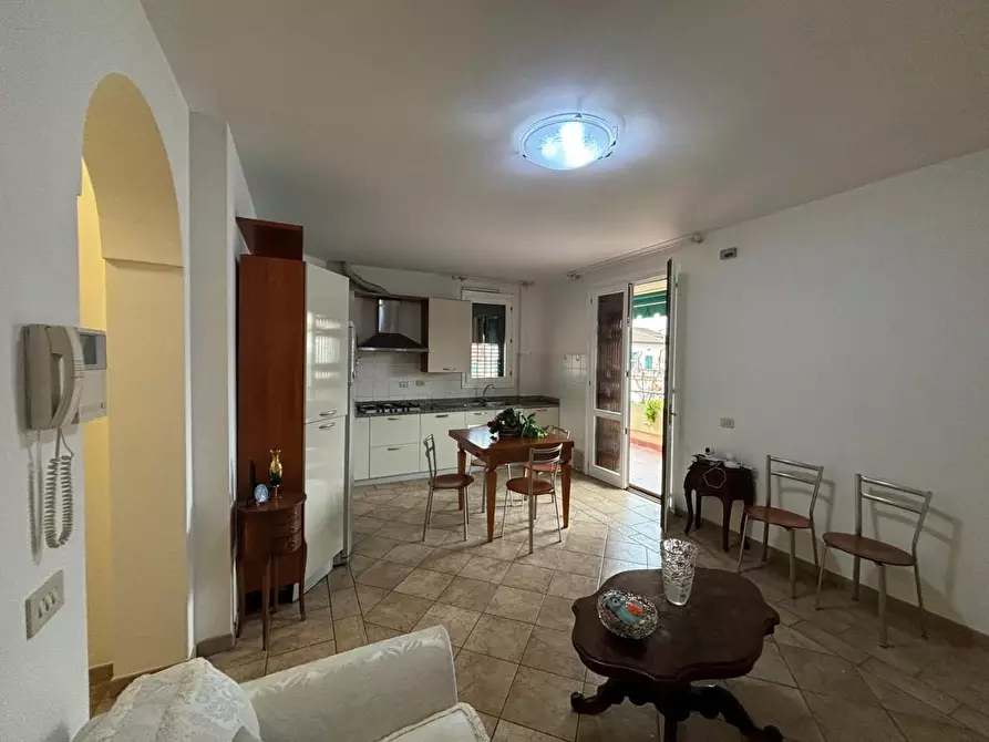 Immagine 2 di Appartamento in vendita  a Empoli