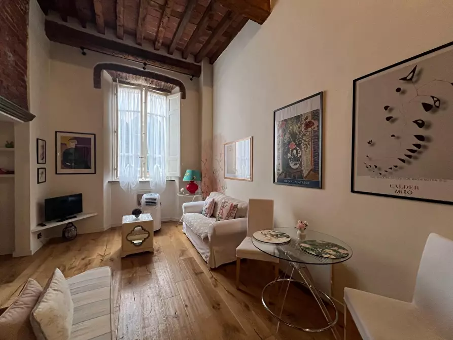 Immagine 4 di Appartamento in affitto  a Lucca