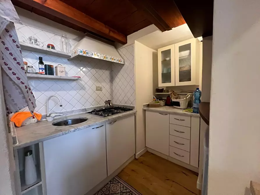Immagine 9 di Appartamento in affitto  a Lucca