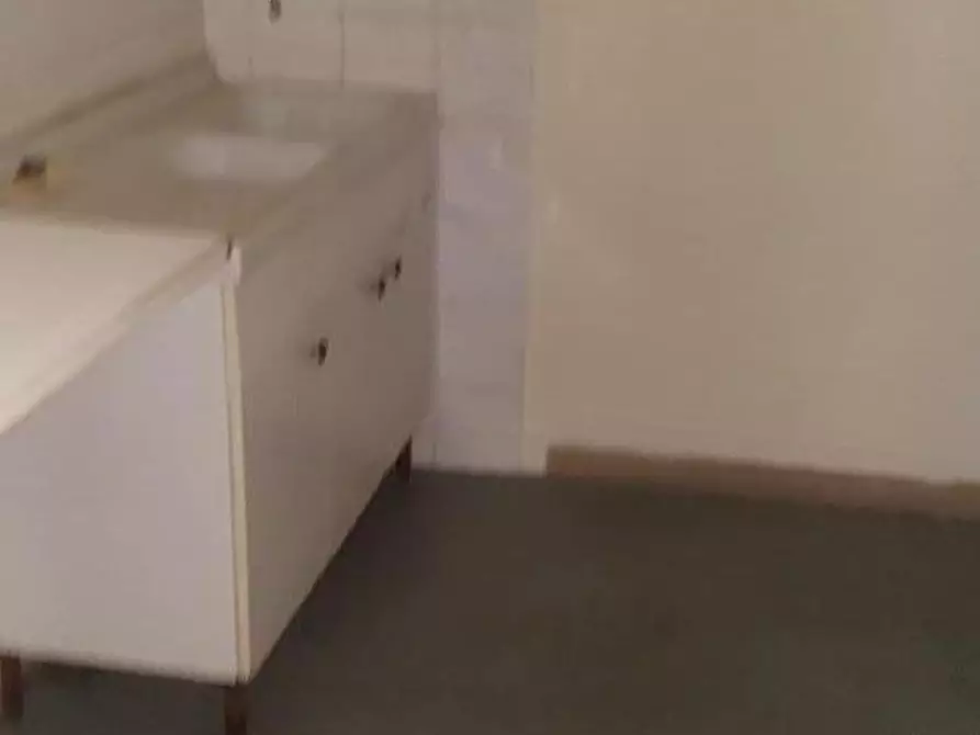 Immagine 11 di Appartamento in vendita  a Carrara