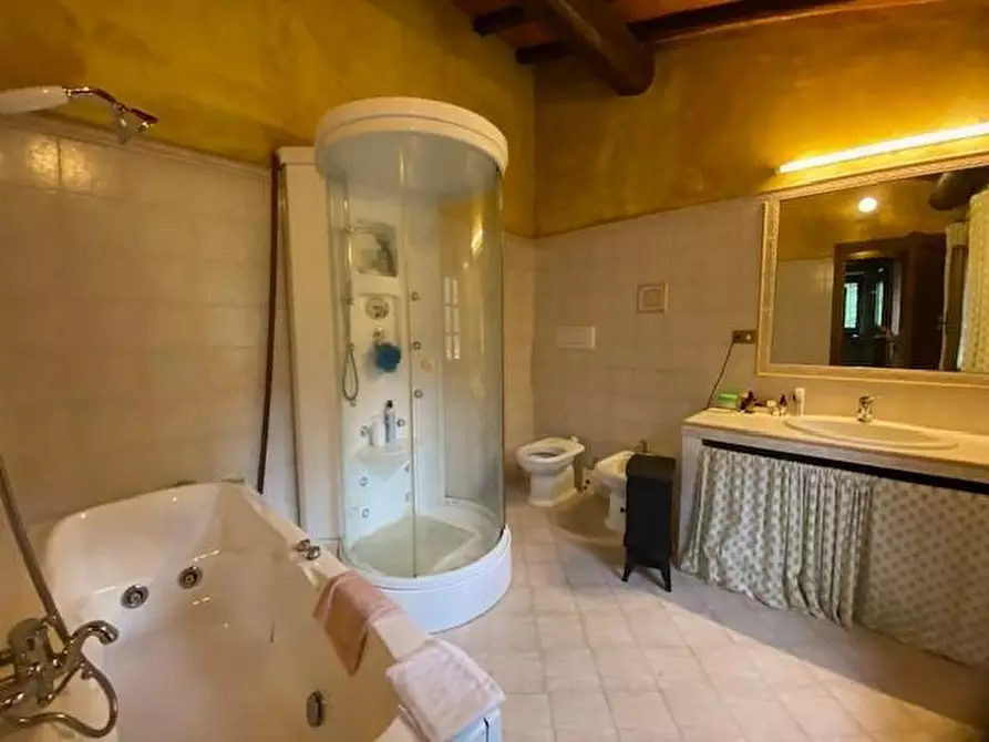 Immagine 29 di Casa colonica in vendita  a Buggiano