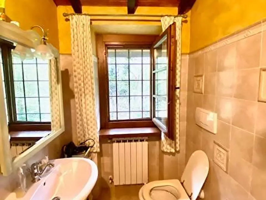 Immagine 21 di Casa colonica in vendita  a Buggiano