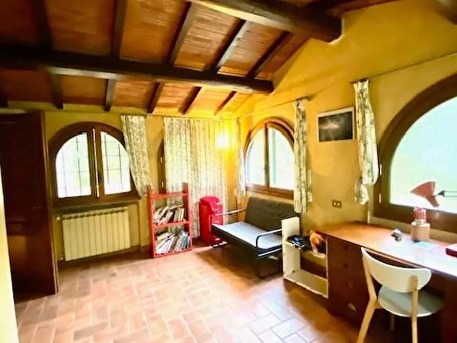 Immagine 25 di Casa colonica in vendita  a Buggiano