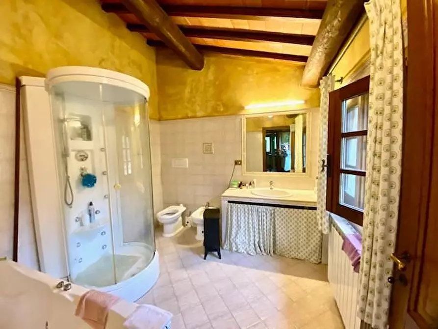 Immagine 31 di Casa colonica in vendita  a Buggiano