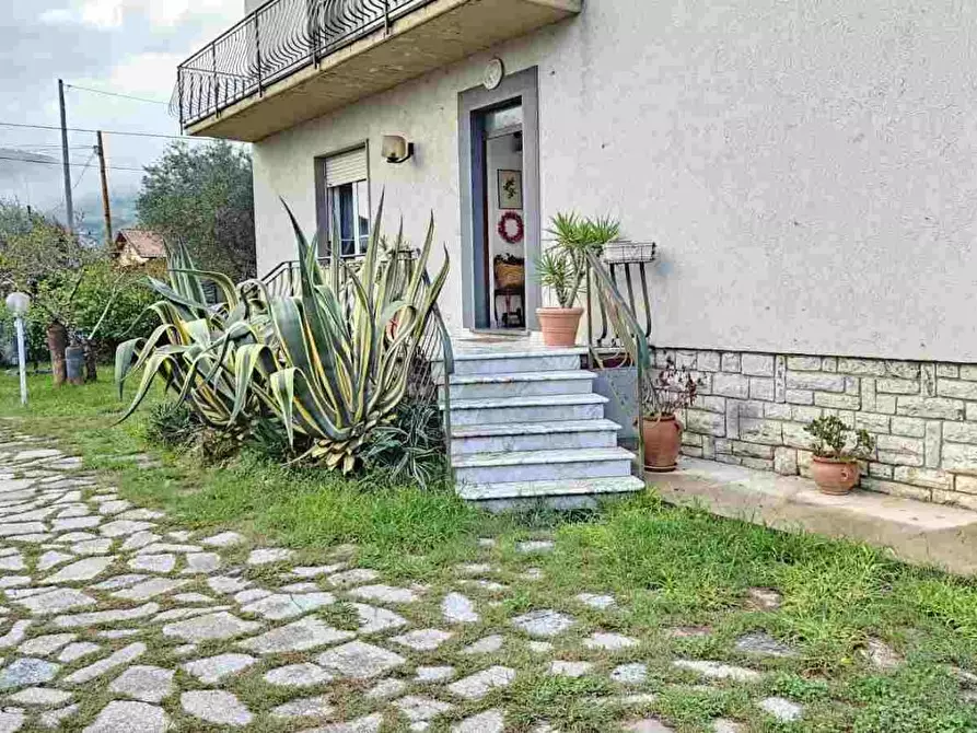 Immagine 19 di Appartamento in vendita  a Massa